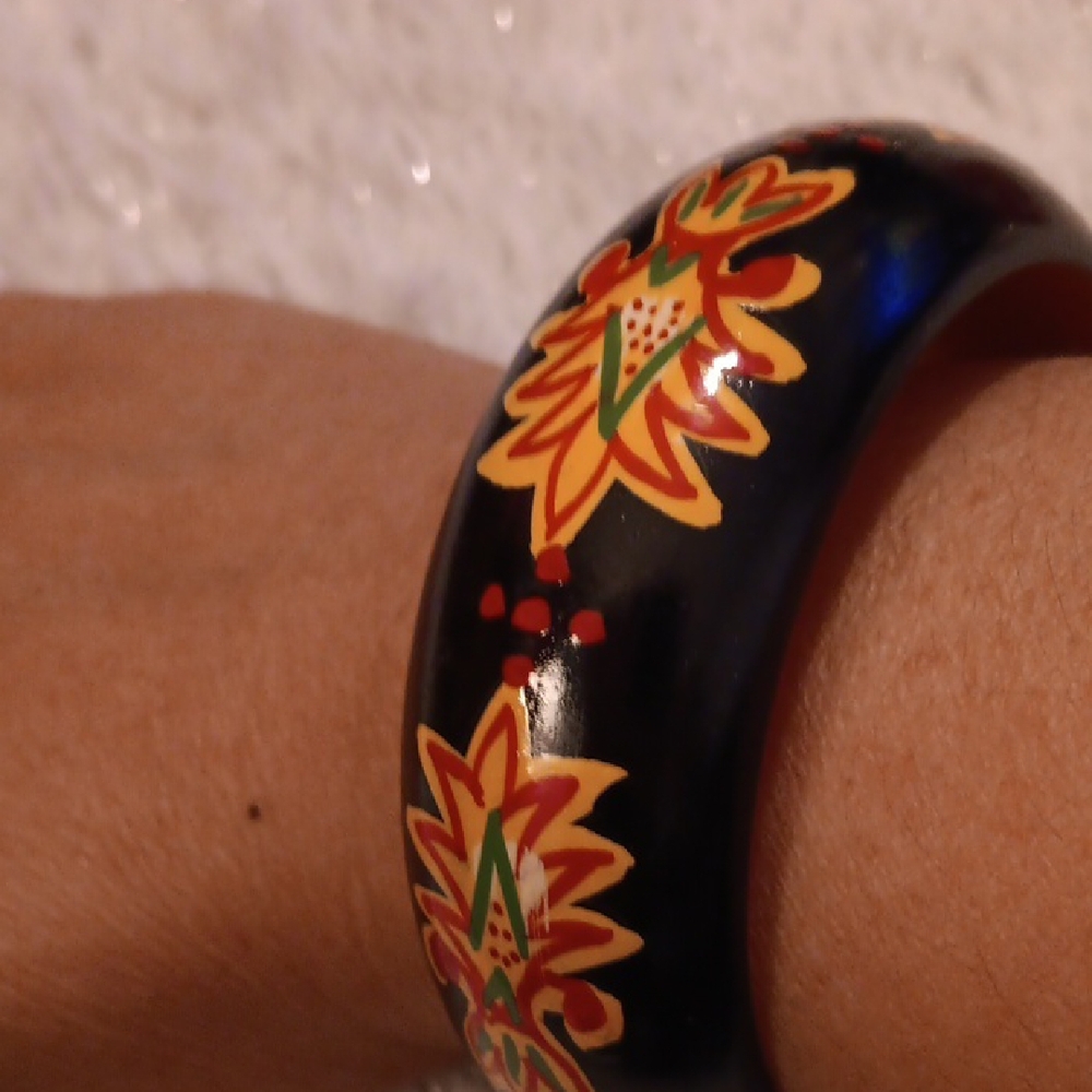 Preloved Chic Silver , Black and Red Colors Bracelet Collection - Picture 3 of 12